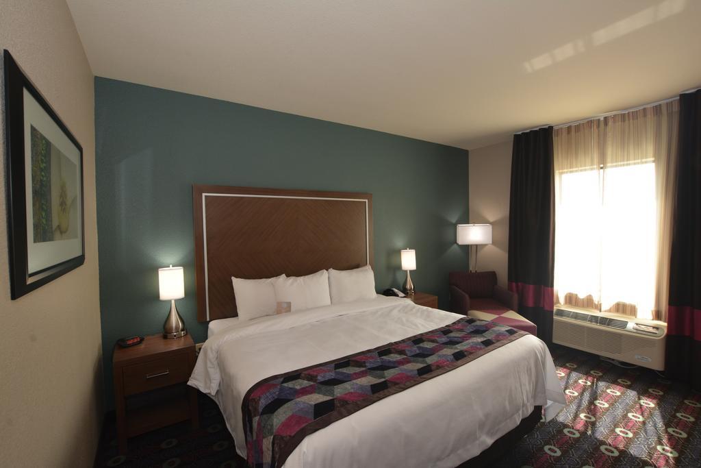 Comfort Inn & Suites Newcastle - Oklahoma City Стая снимка